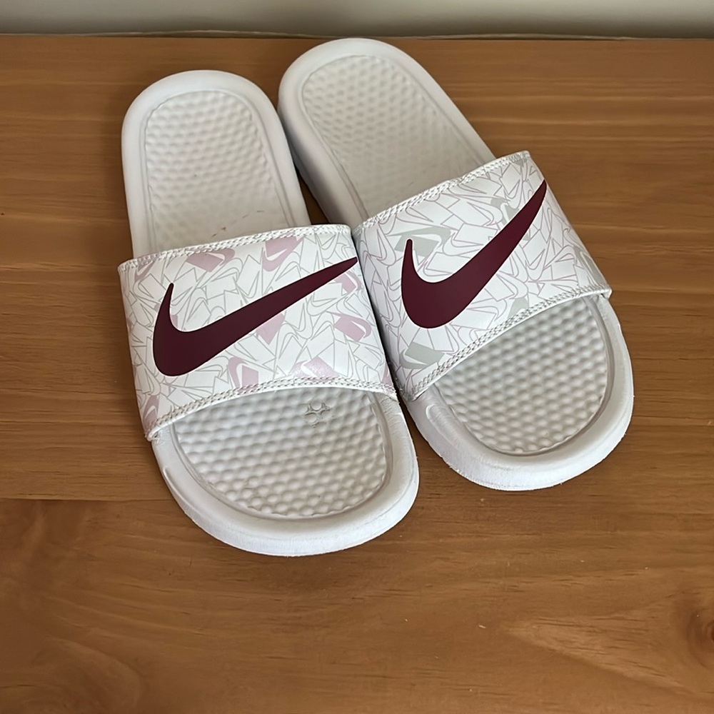 Nike slides